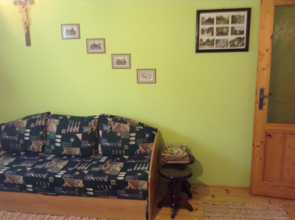 Chalupa Kucbel Liptovska Tepla Bilik gambar